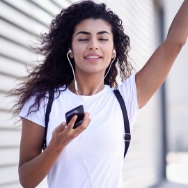 C33 BT 5.0 Audio Receiver Clip-on Wireless Audio Adapter LCD Display With Mic For Car TV PC Headphone 3.5MM AUX Stereo MP3 Player Wireless Adapter